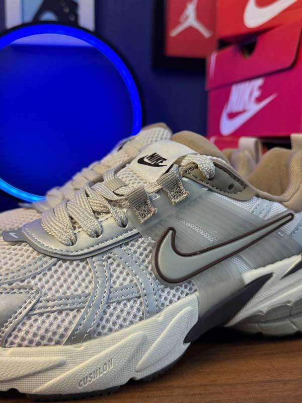 Nike v2k نایک ویتوکی