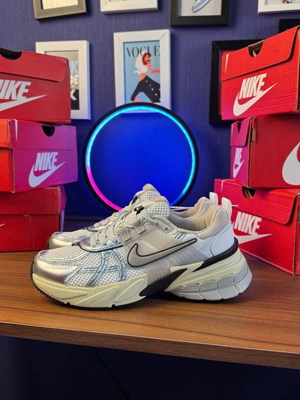 Nike v2k نایک ویتوکی