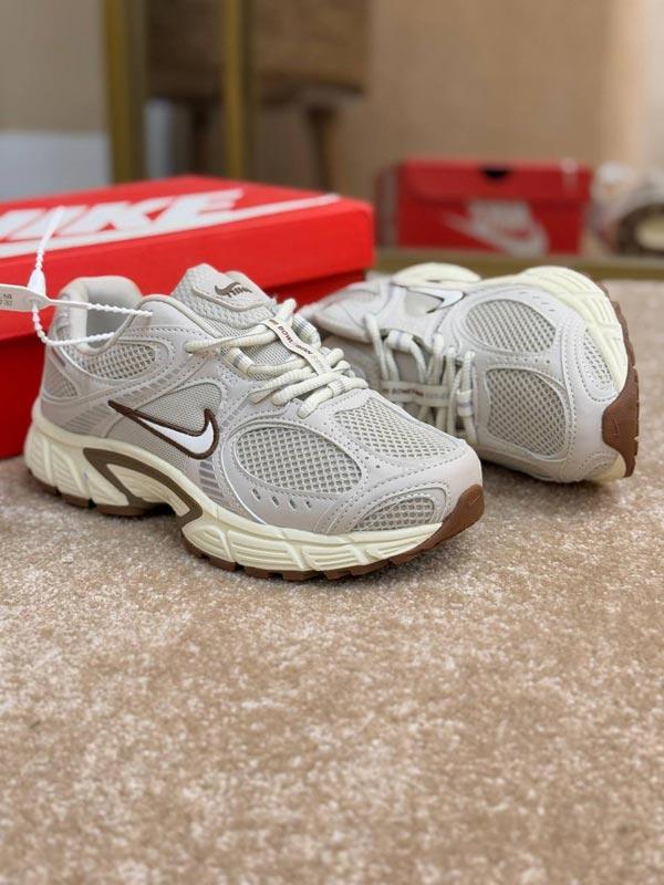 Nike کتانی نایک