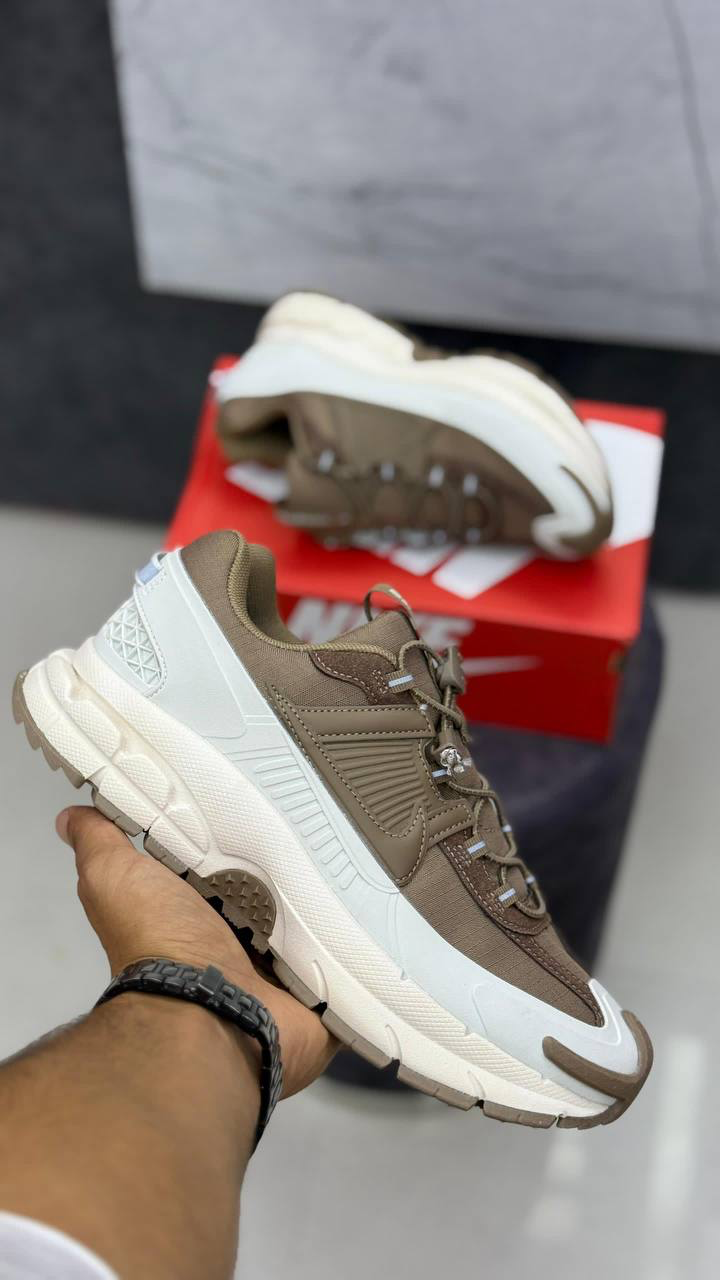 Nike zoom vomero نایک زوم