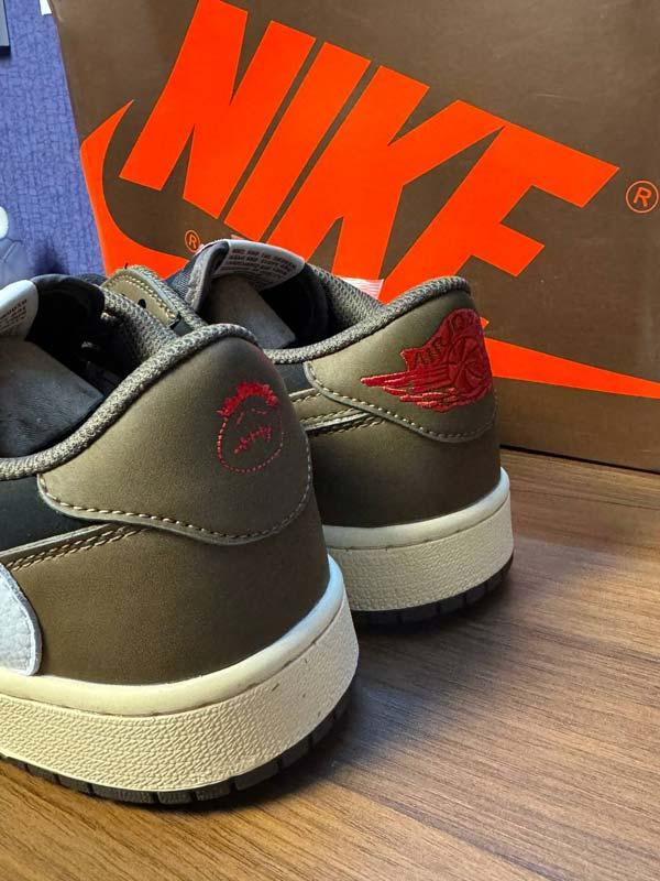 Nike jordan travis scott نایک جردن ترویس اسکات