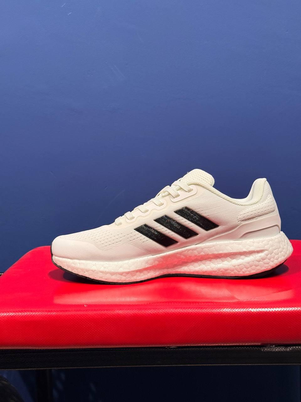 Adidas runfalcon آدیداس سفید