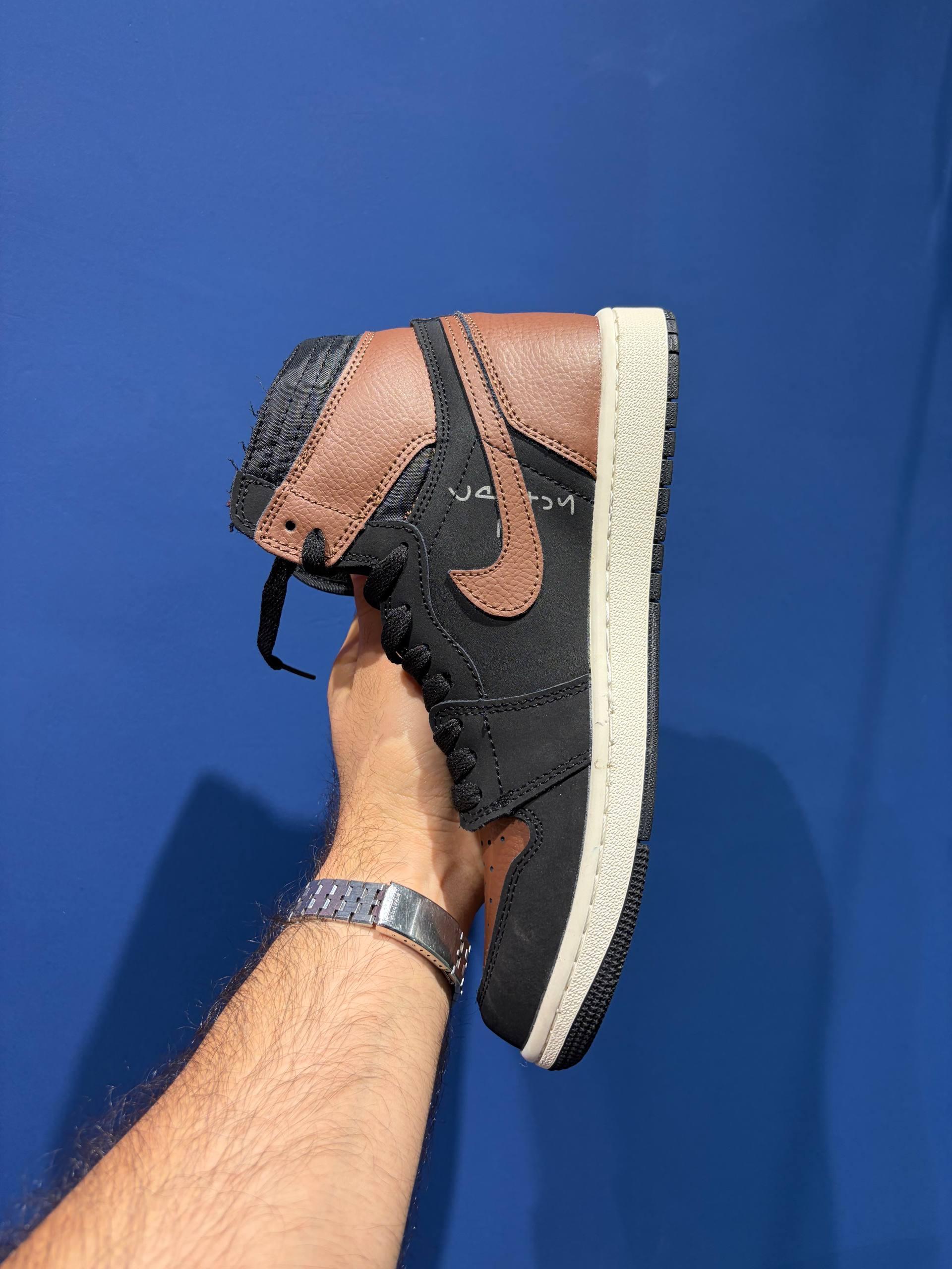 Nike jordan travis scott نایک جردن ترویس اسکات