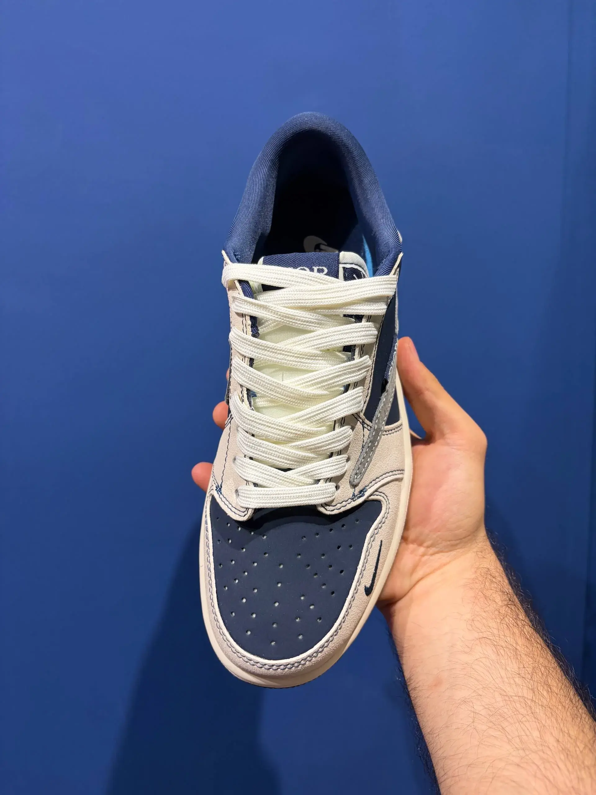 Nike jordan travis scott نایک جردن ترویس اسکات