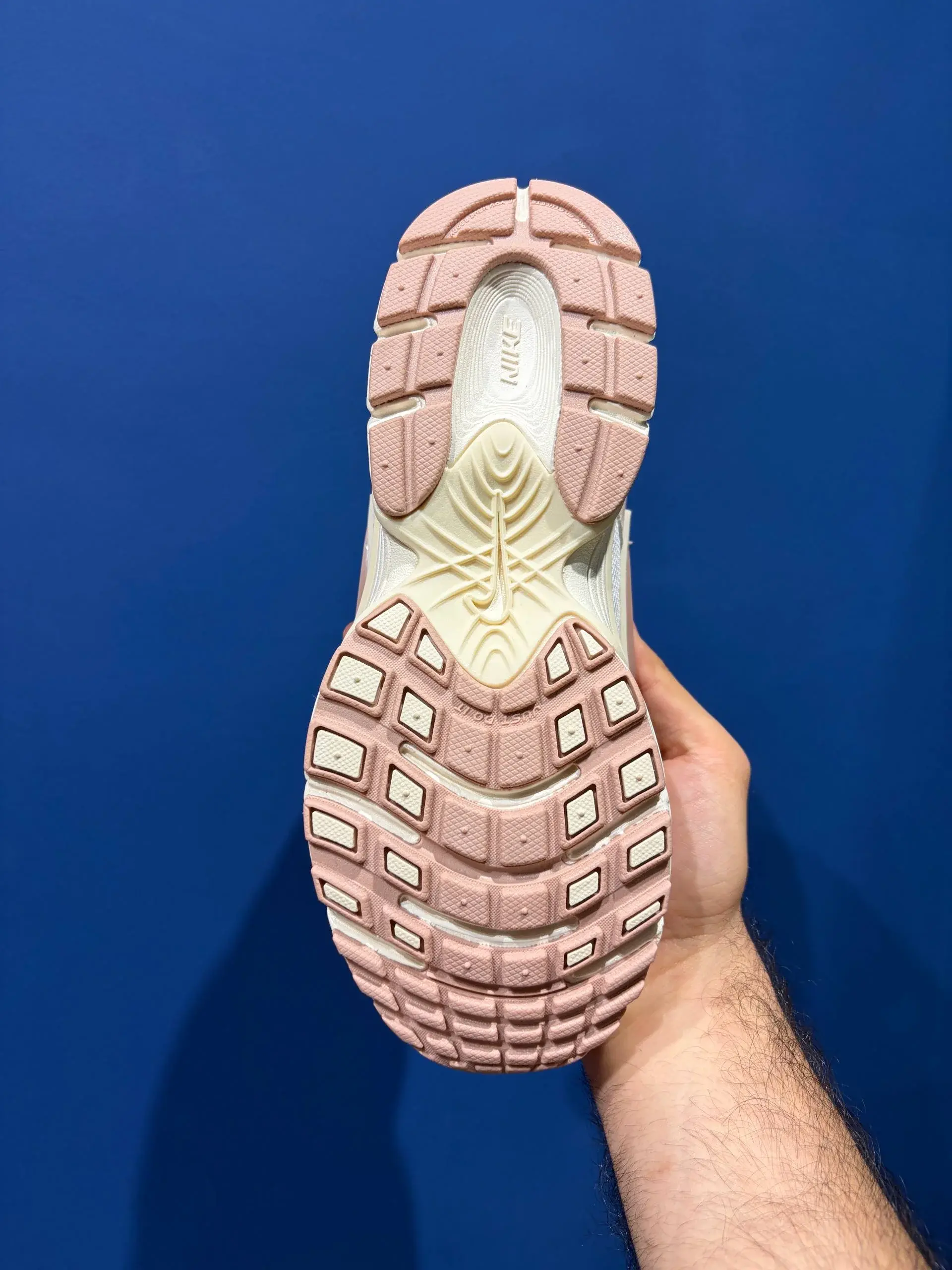 Nike v5 نایک وی فایو