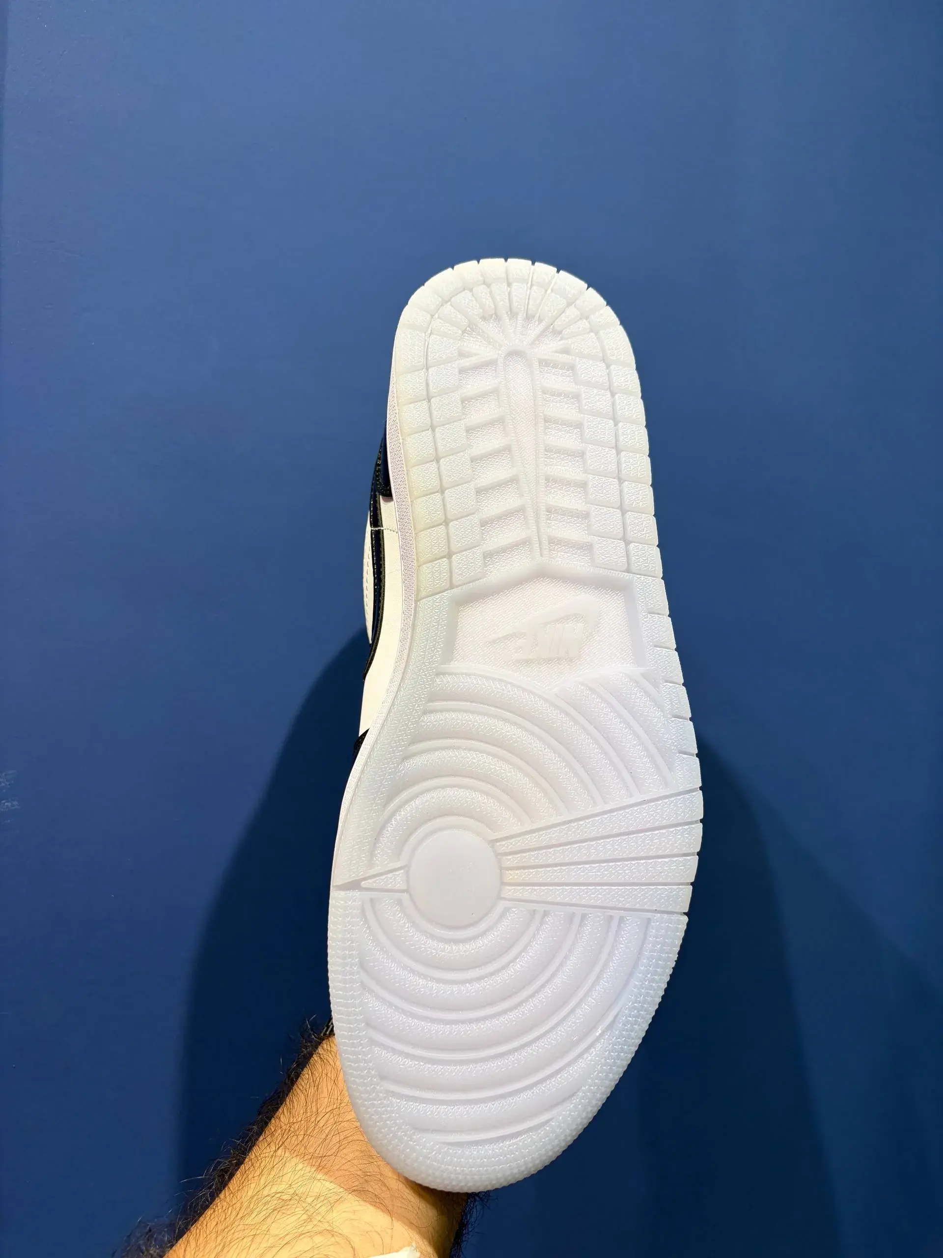 Nike air jordan 1 نایک جردن 1 ورنی