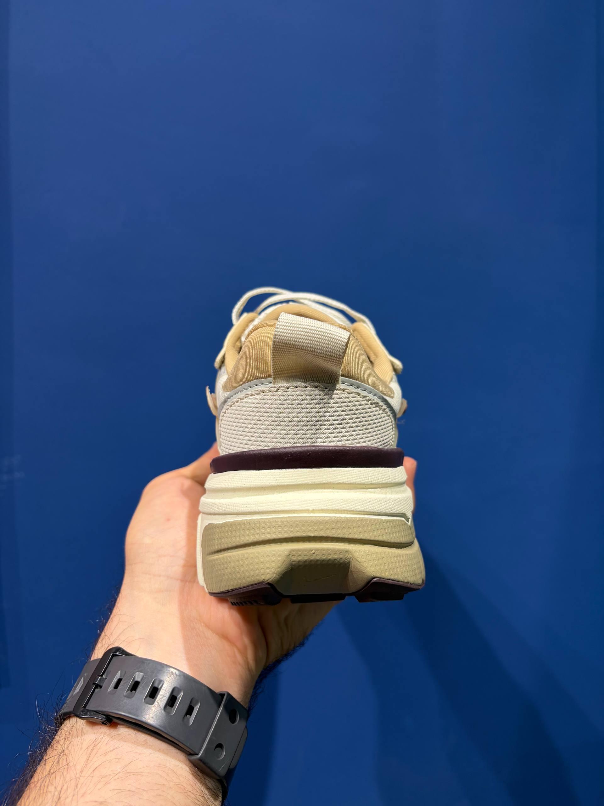 Nike v2k light orewood نایک ویتوکی نسکافه ای