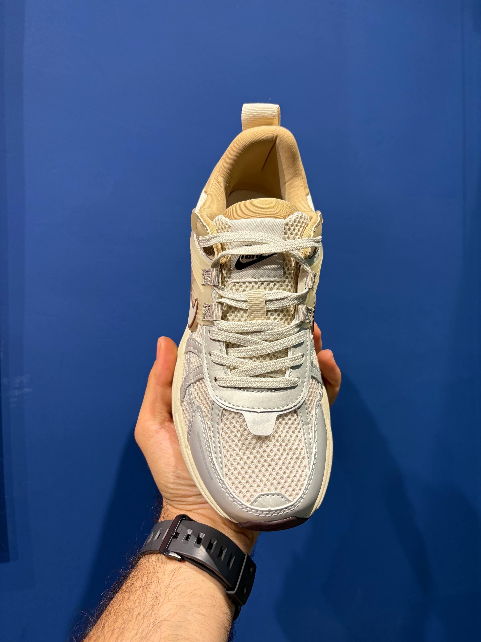 Nike v2k light orewood نایک ویتوکی نسکافه ای