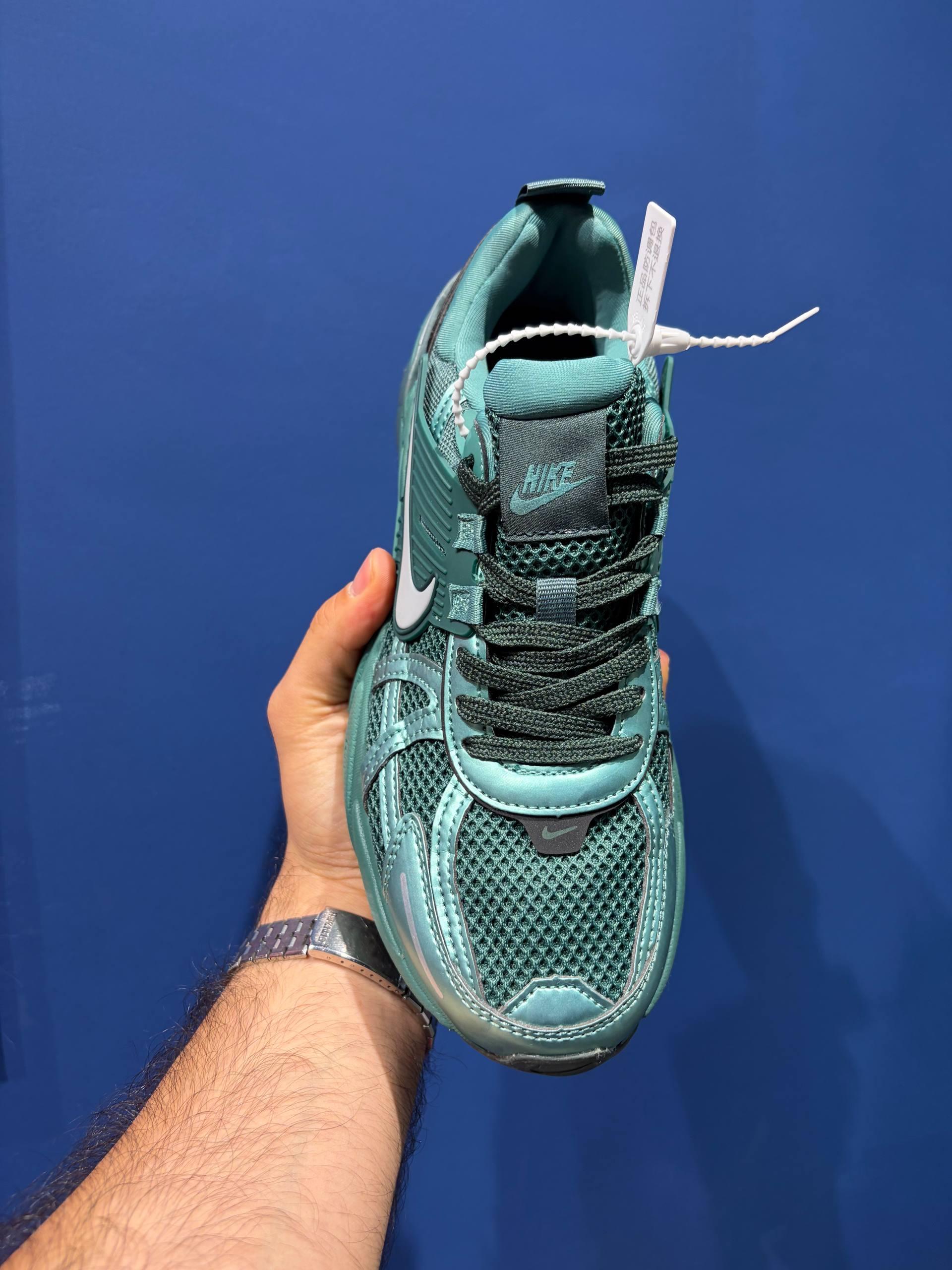 Nike v2k نایک ویتوکی سبز