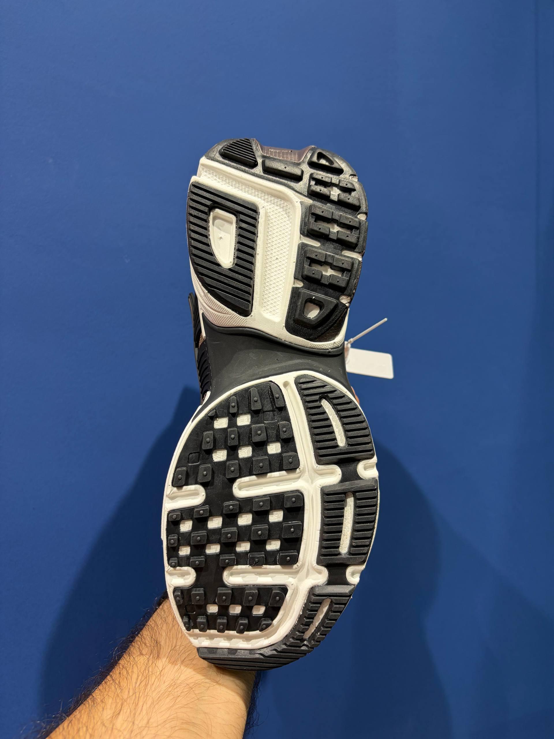 Nike v2k نایک ویتوکی
