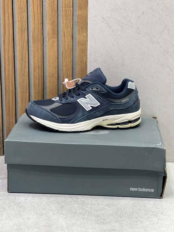 Newbalance 2002r نیوبالانس 2002