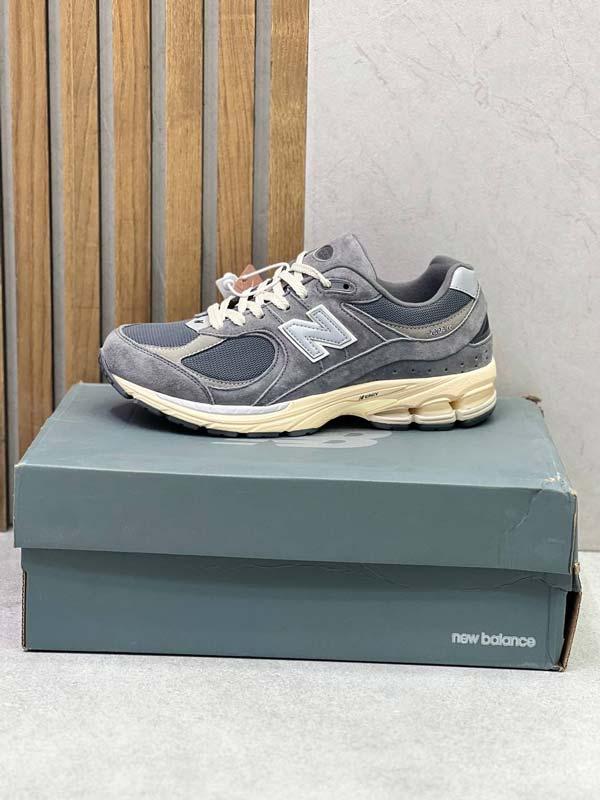 Newbalance 2002r نیوبالانس 2002