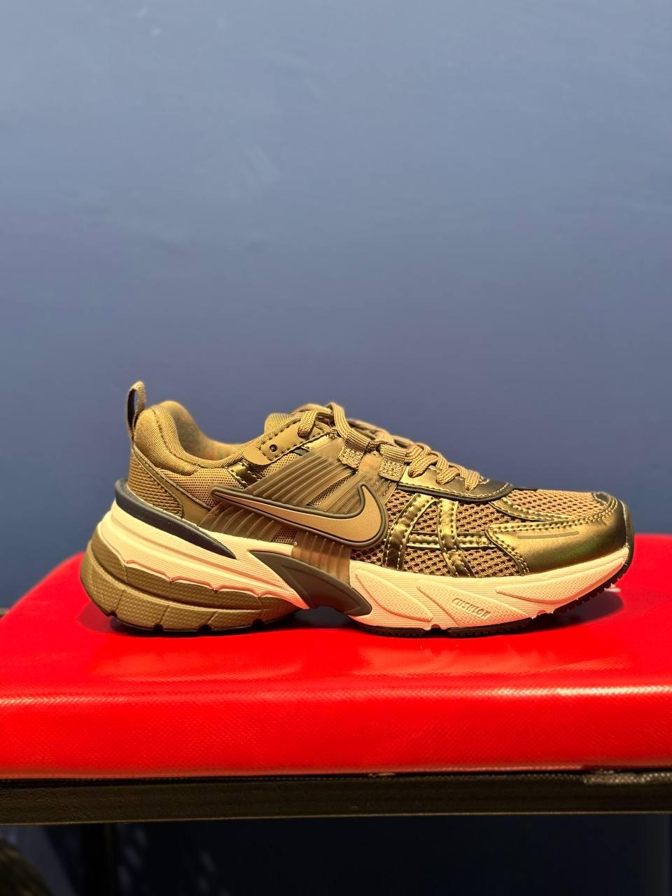 Nike v2k نایک ویتوکی مسی