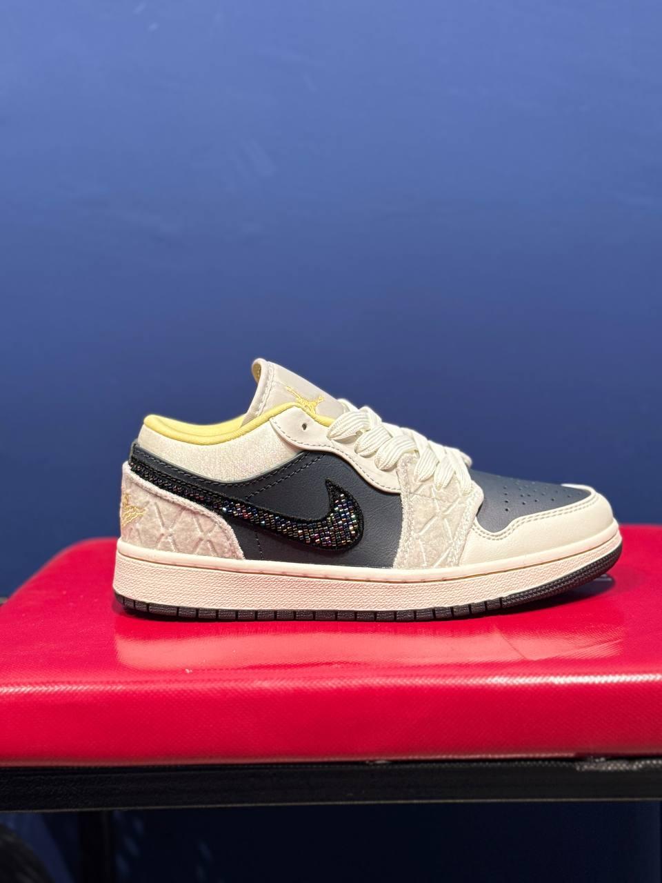 Nike air jordan 1 نایک جردن 1