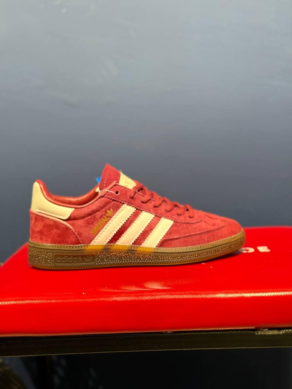 Adidas spezial آدیداس اسپیزال