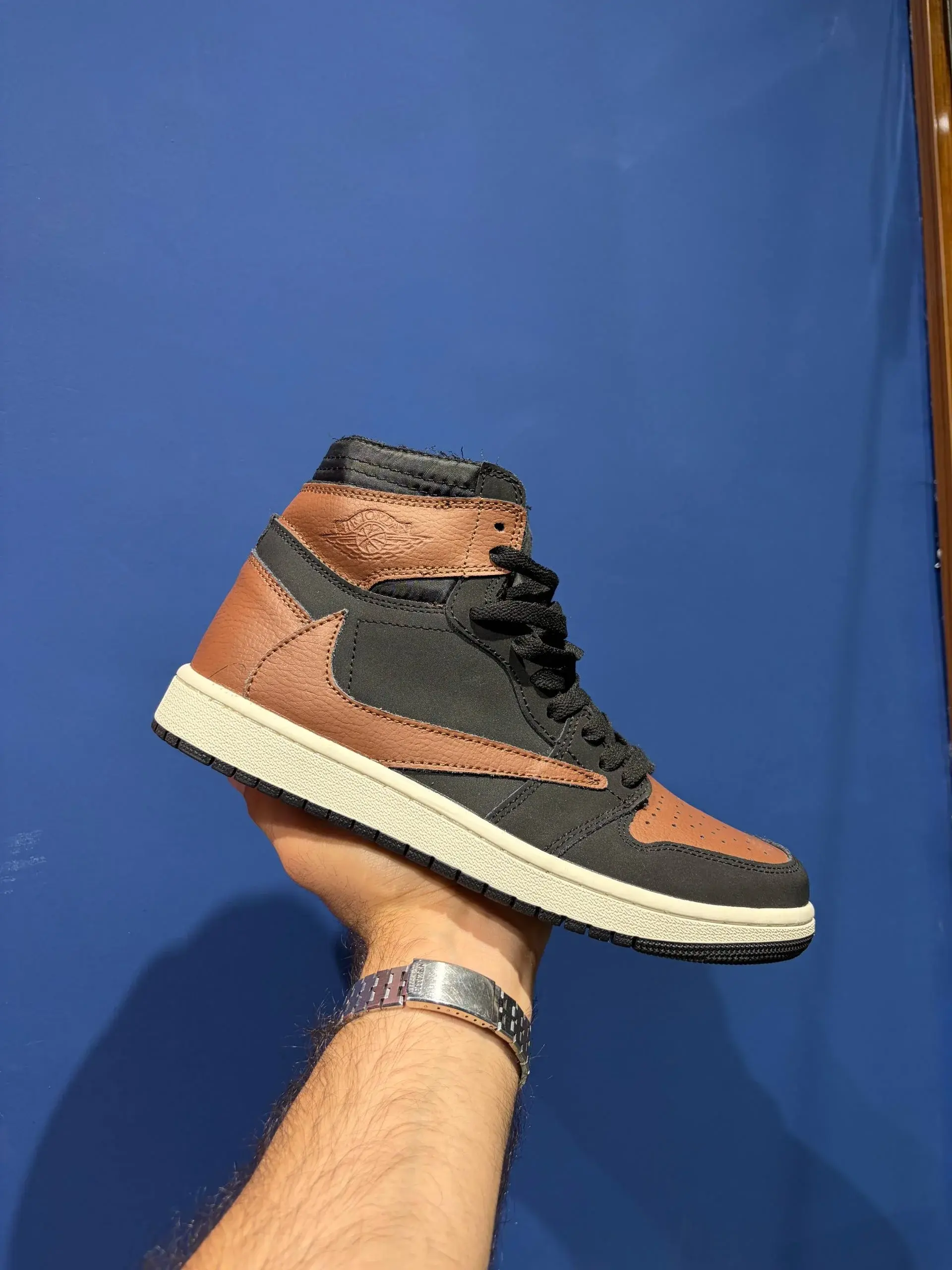 Nike jordan travis scott نایک جردن ترویس اسکات