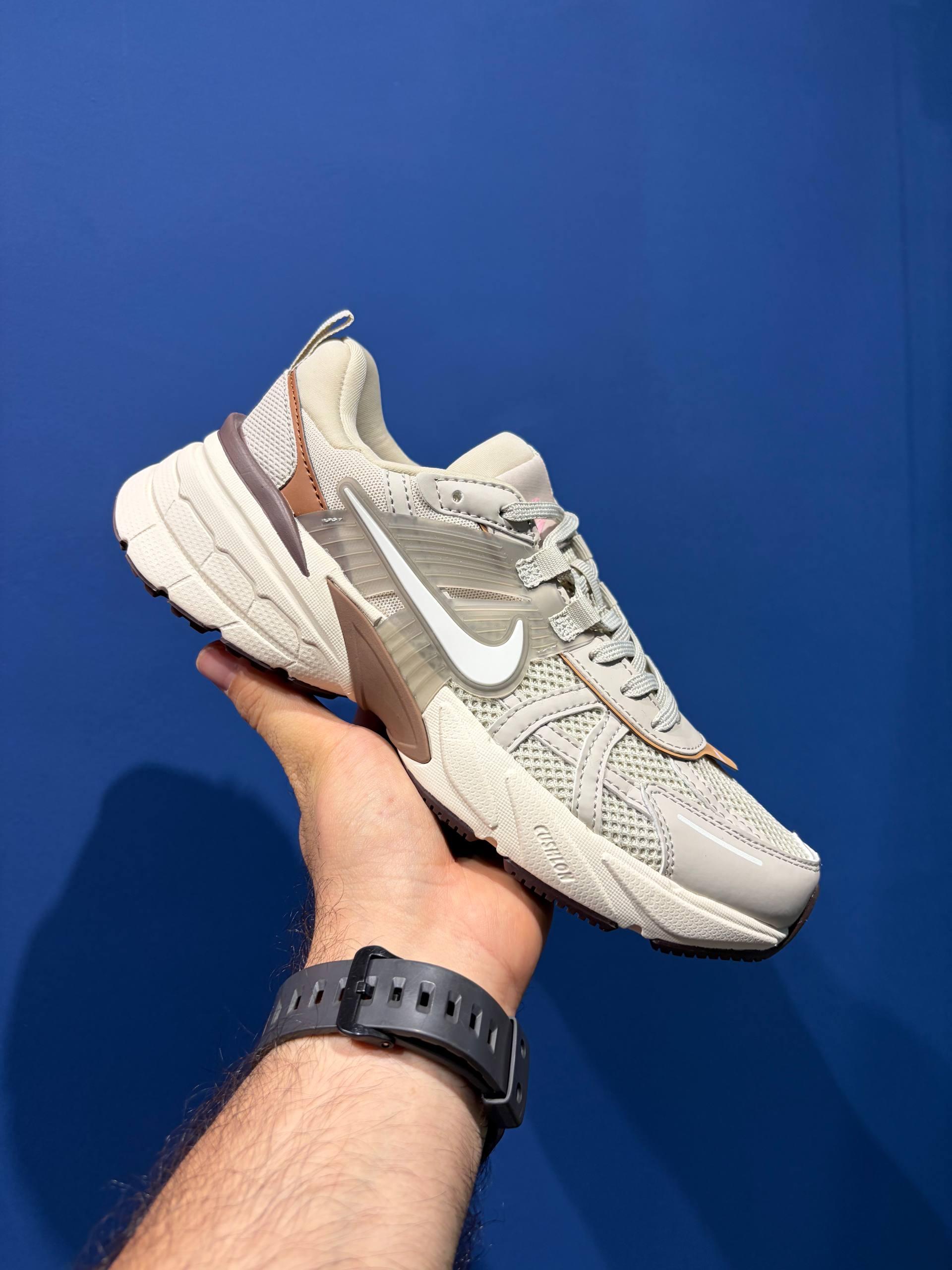 Nike v2k نایک ویتوکی موکا