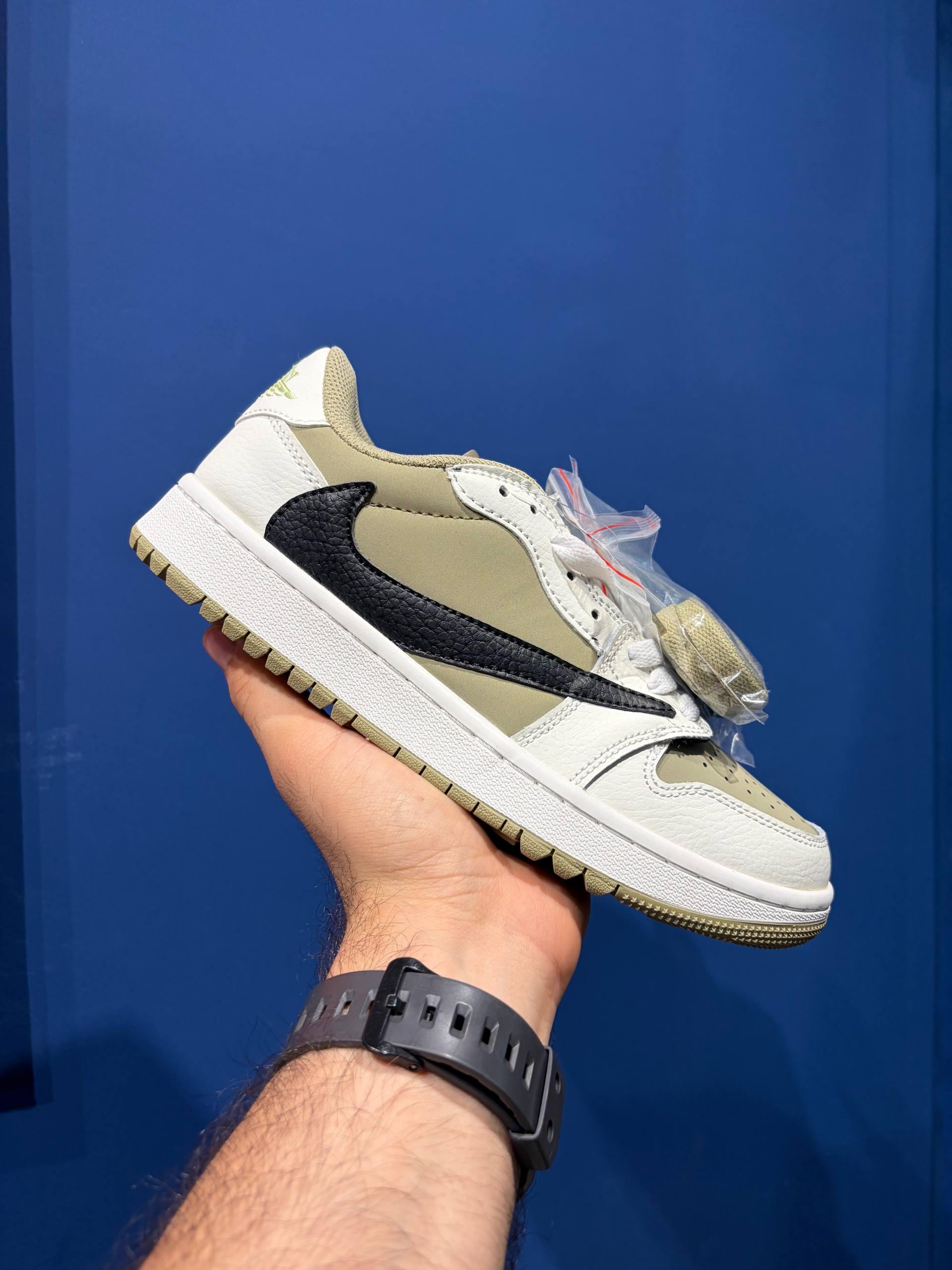 Nike jordan travis scott نایک جردن تویس اسکات