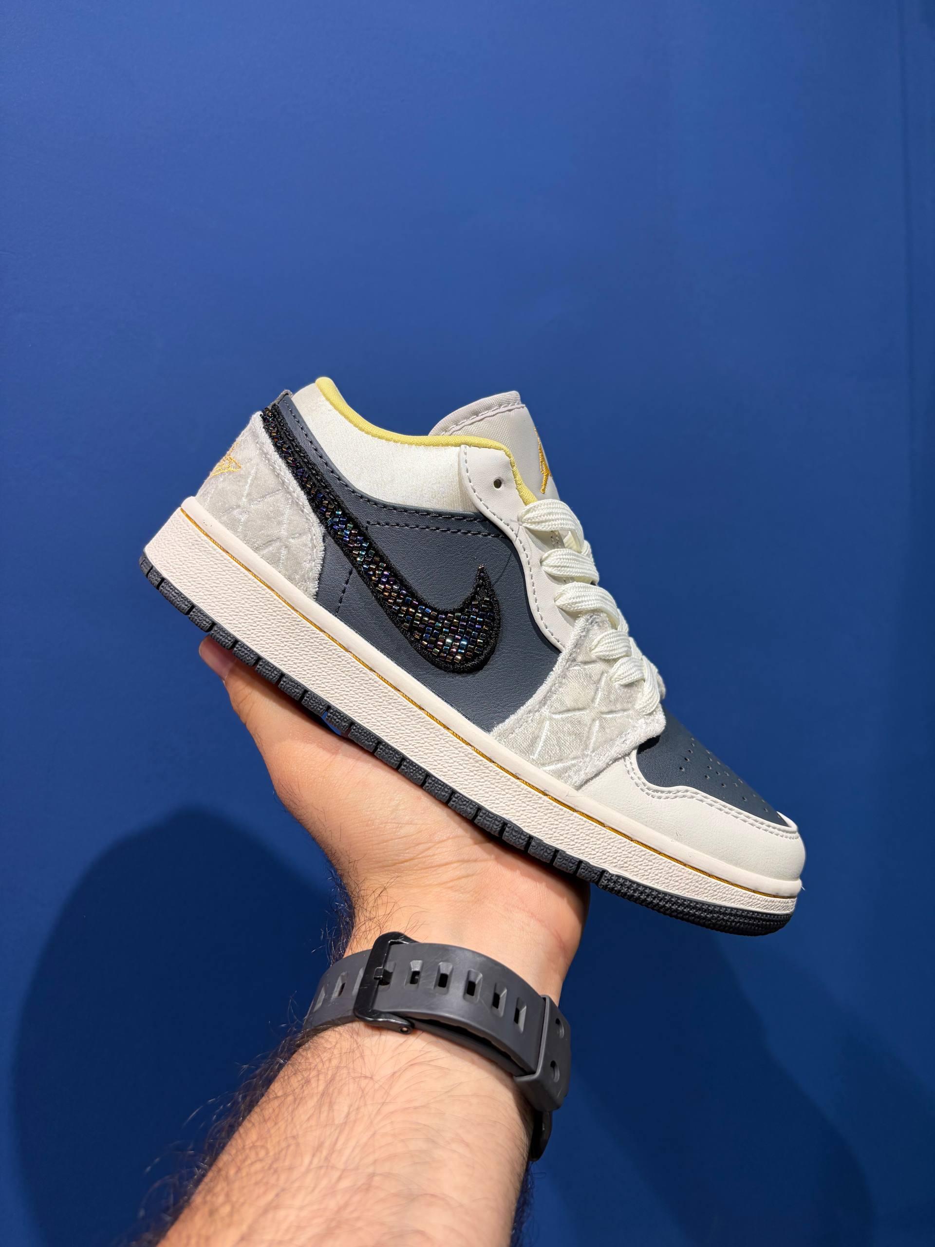 Nike air jordan 1 نایک جردن 1